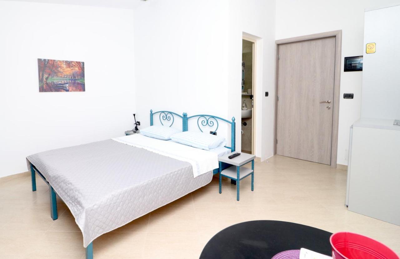 Ildora Qimon Appartement Himare Buitenkant foto