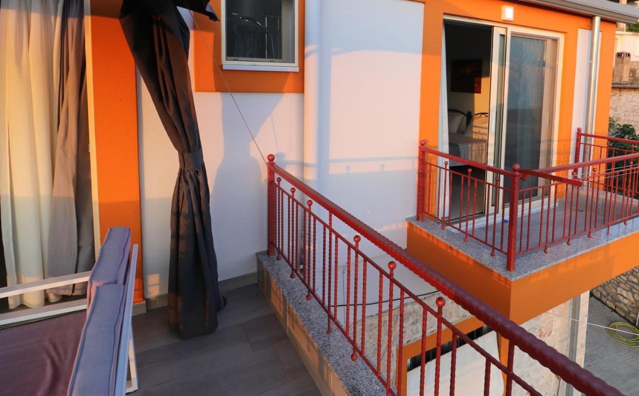 Ildora Qimon Appartement Himare Buitenkant foto