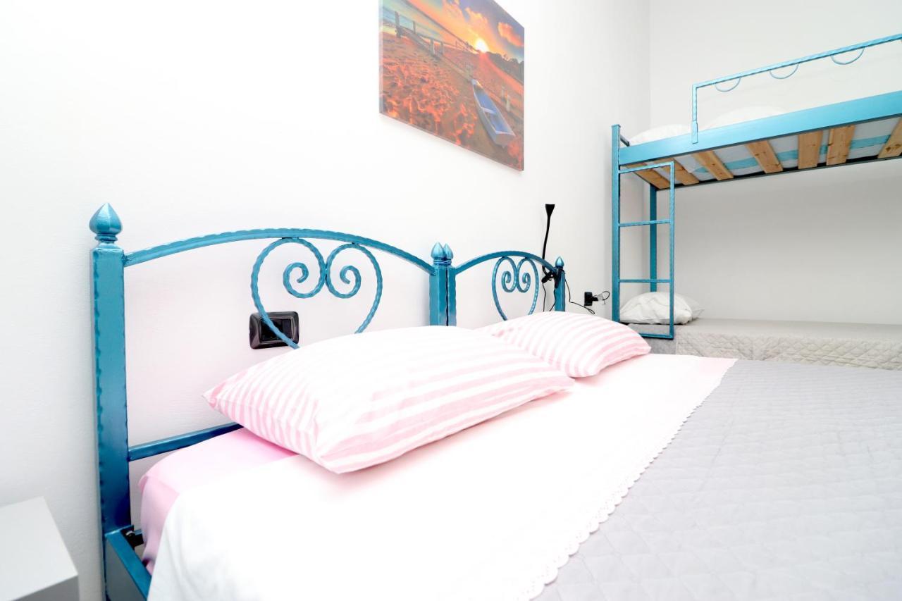 Ildora Qimon Appartement Himare Buitenkant foto