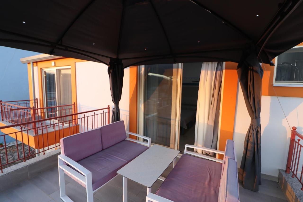 Ildora Qimon Appartement Himare Buitenkant foto