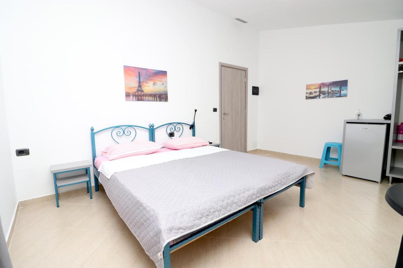 Ildora Qimon Appartement Himare Buitenkant foto