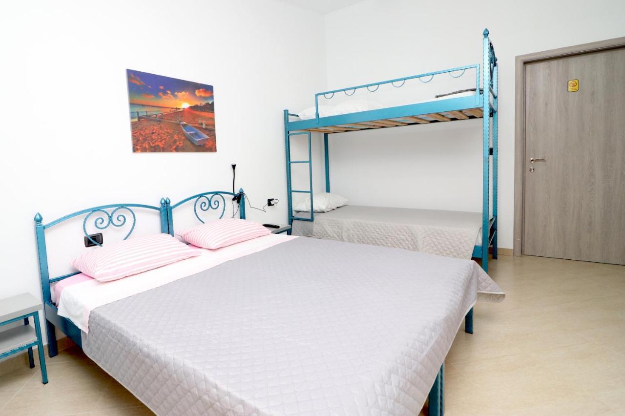 Ildora Qimon Appartement Himare Buitenkant foto