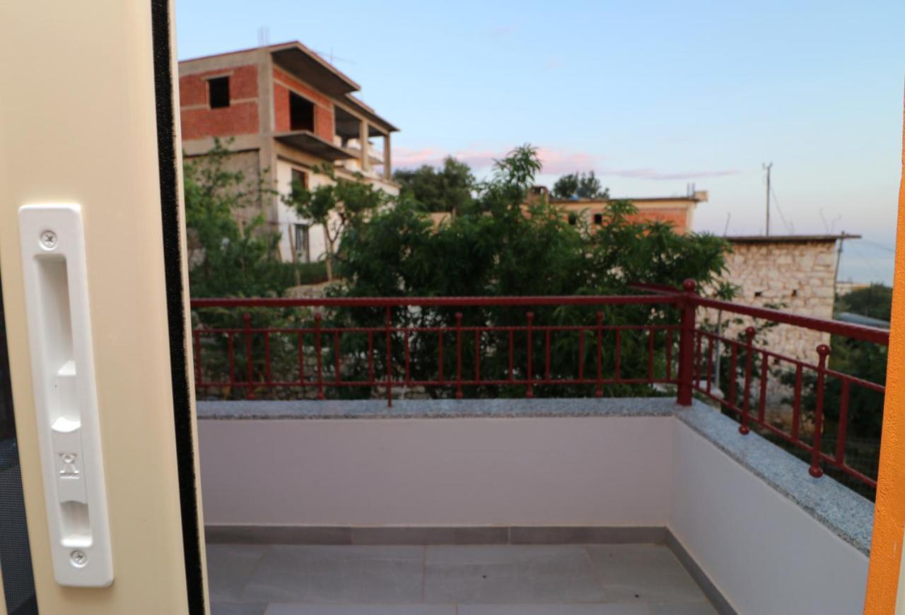 Ildora Qimon Appartement Himare Buitenkant foto