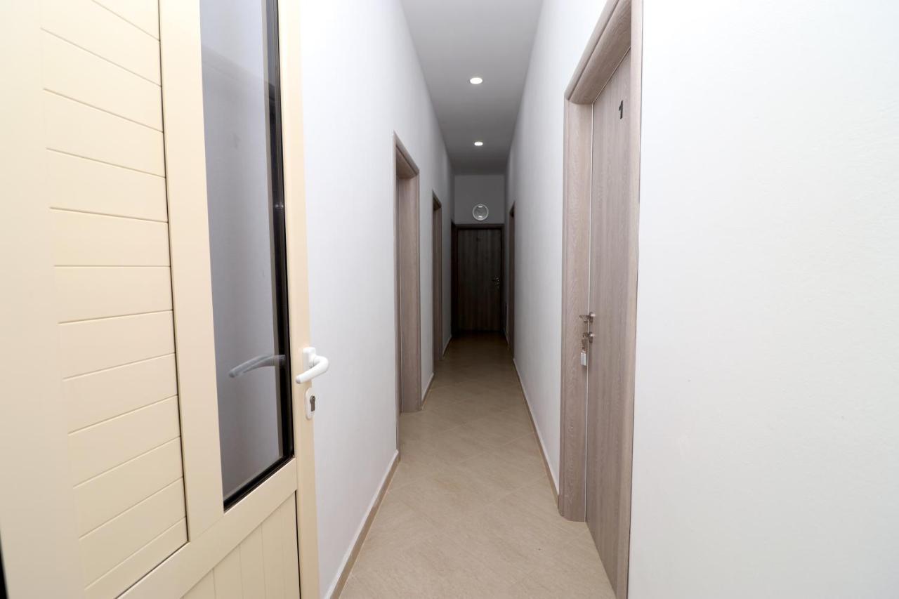 Ildora Qimon Appartement Himare Buitenkant foto