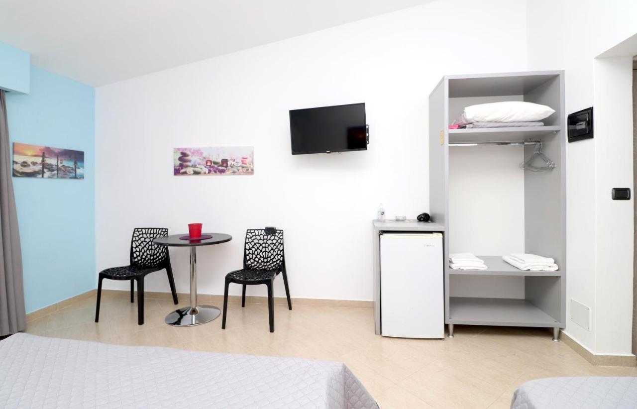 Ildora Qimon Appartement Himare Buitenkant foto